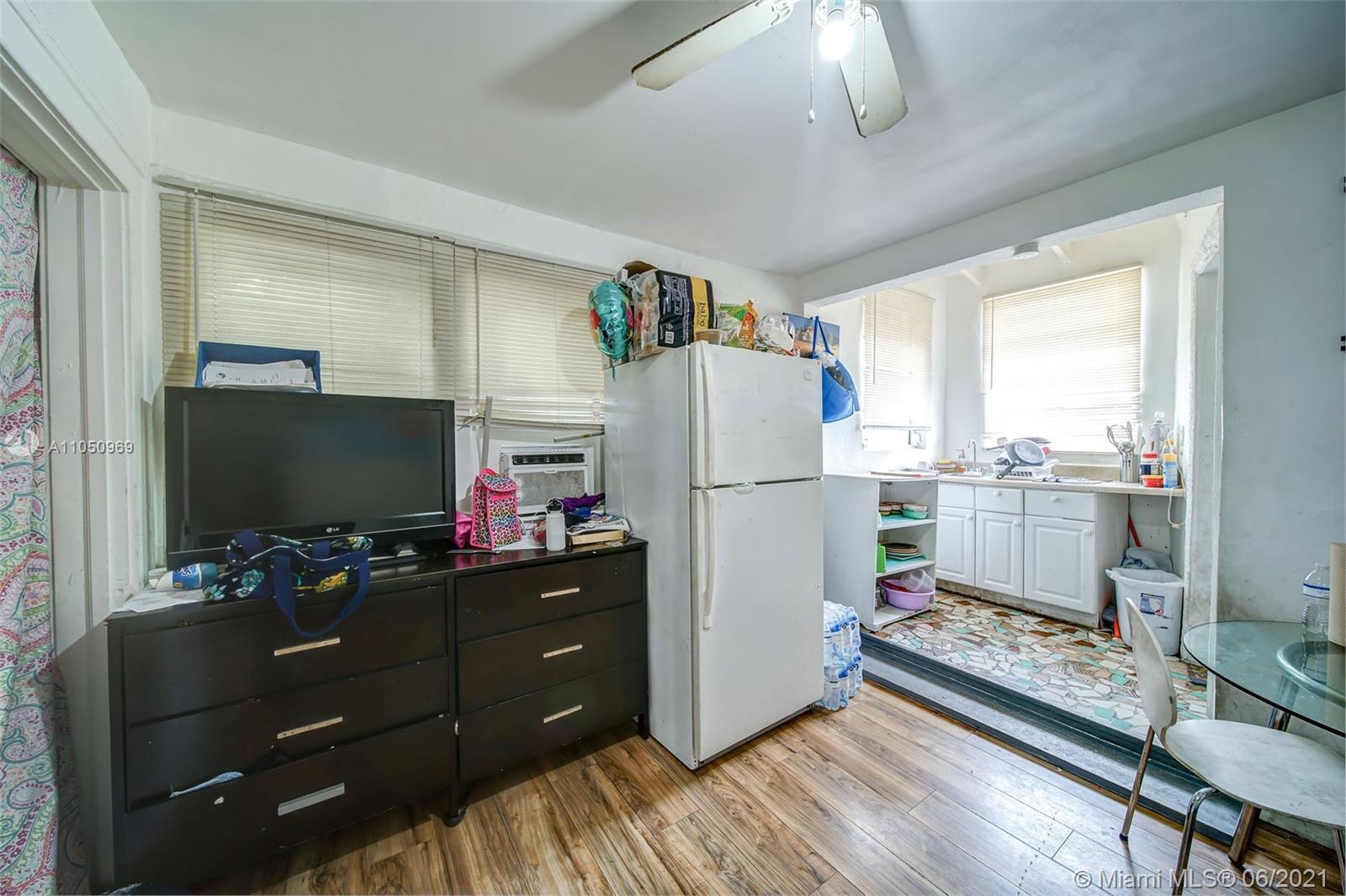 See details / 3581 sq. ft. $ 2021-06-02 0 Photo