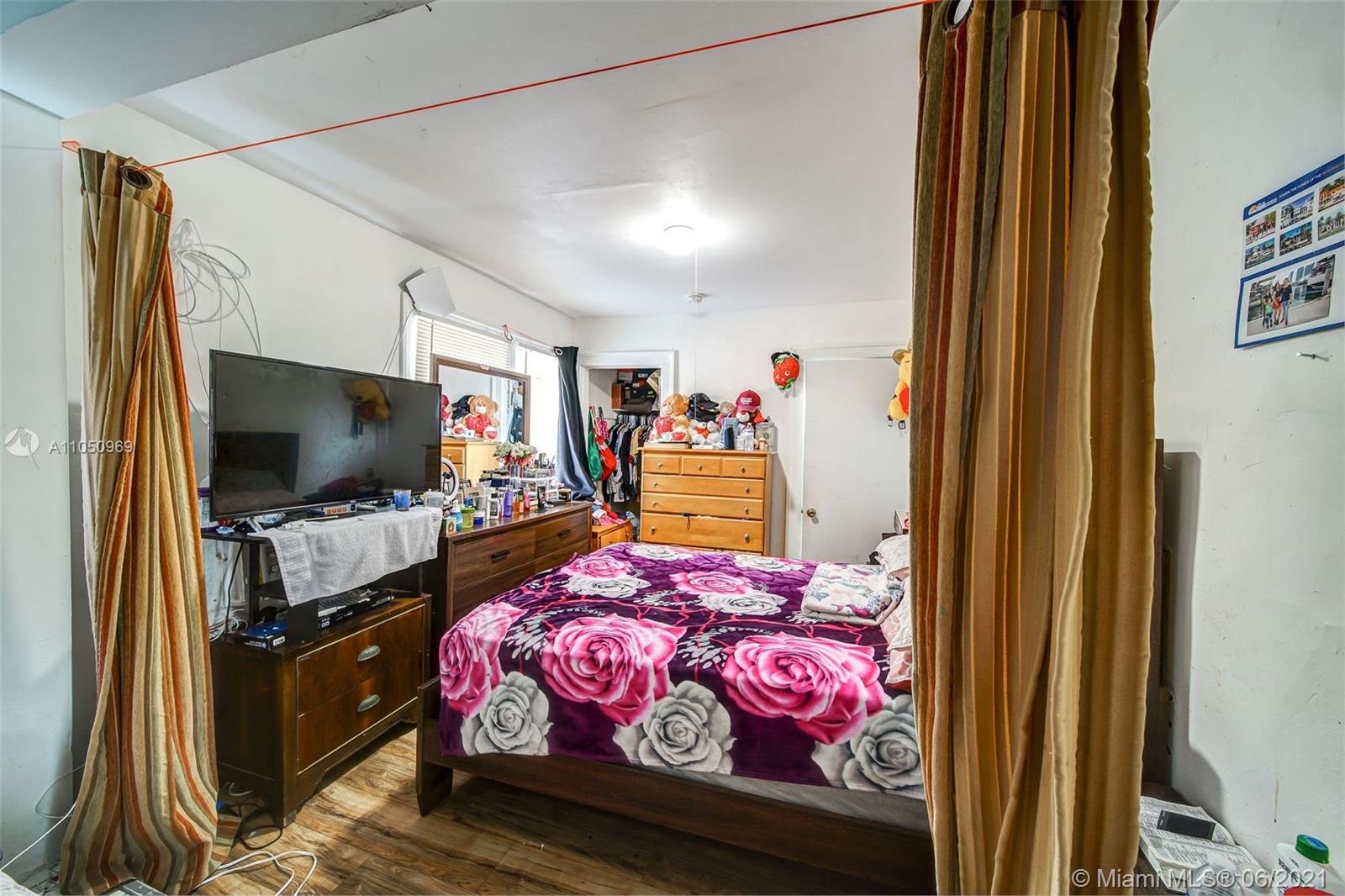 See details / 3581 sq. ft. $ 2021-06-02 0 Photo