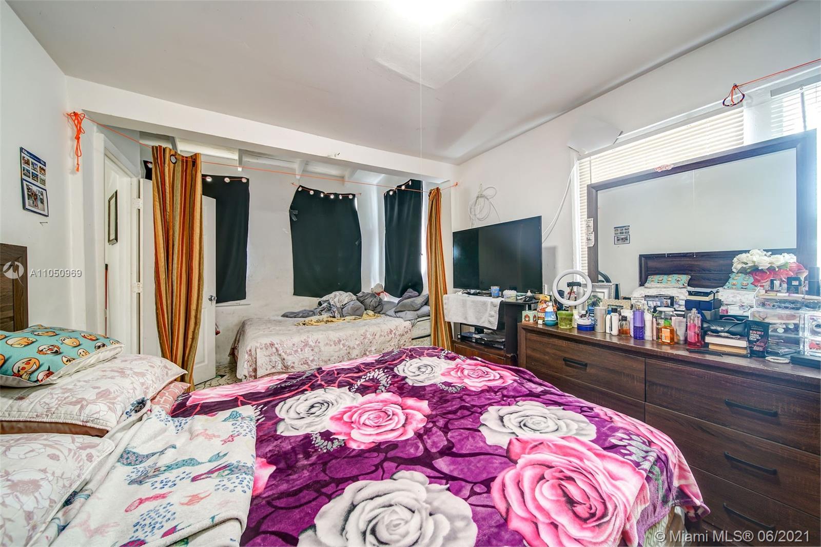 See details / 3581 sq. ft. $ 2021-06-02 0 Photo