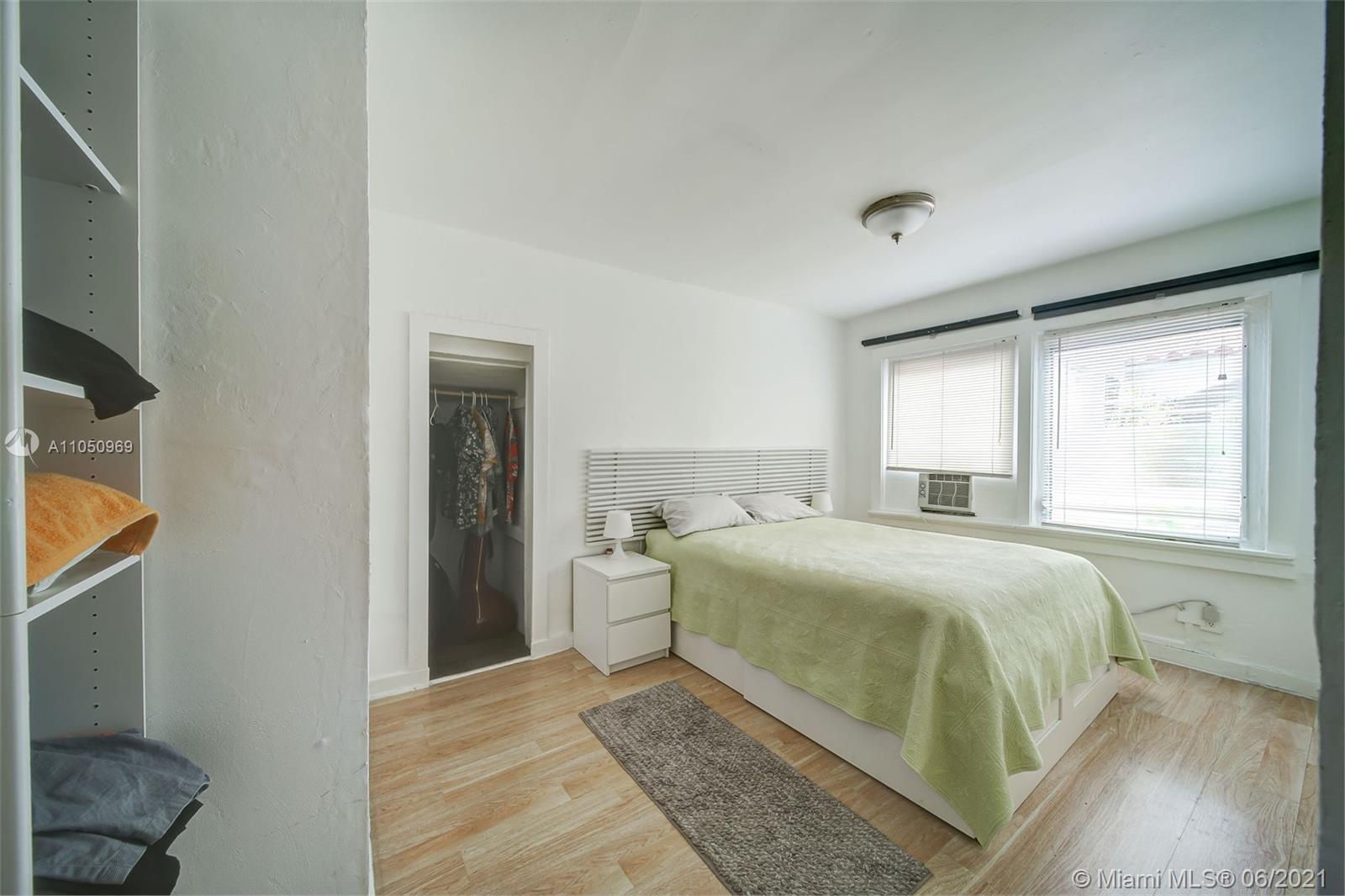 See details / 3581 sq. ft. $ 2021-06-02 0 Photo