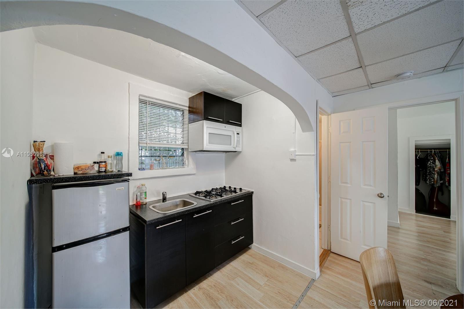 See details / 3581 sq. ft. $ 2021-06-02 0 Photo