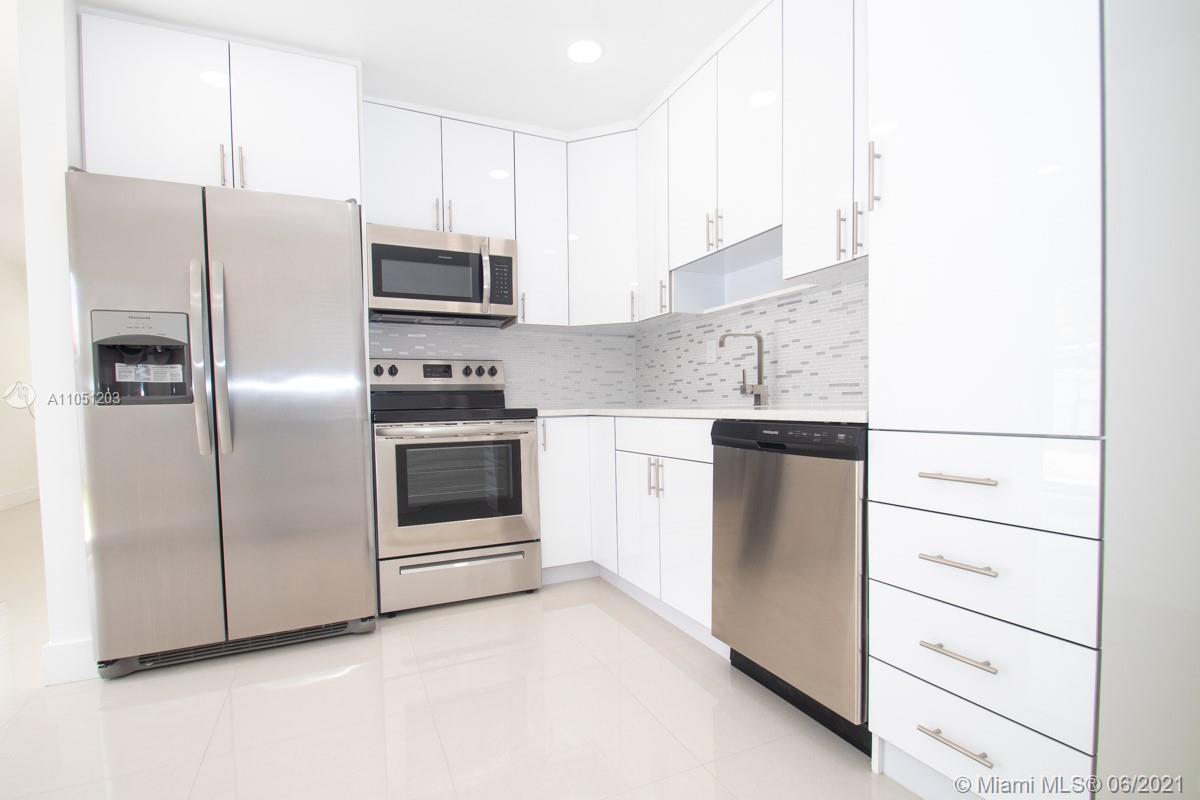 See details / 2250 sq. ft. $ 2021-06-02 0 Photo
