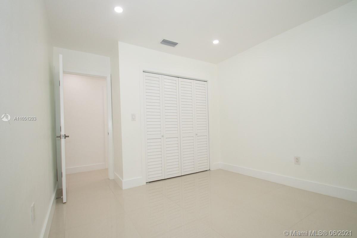 See details / 2250 sq. ft. $ 2021-06-02 0 Photo