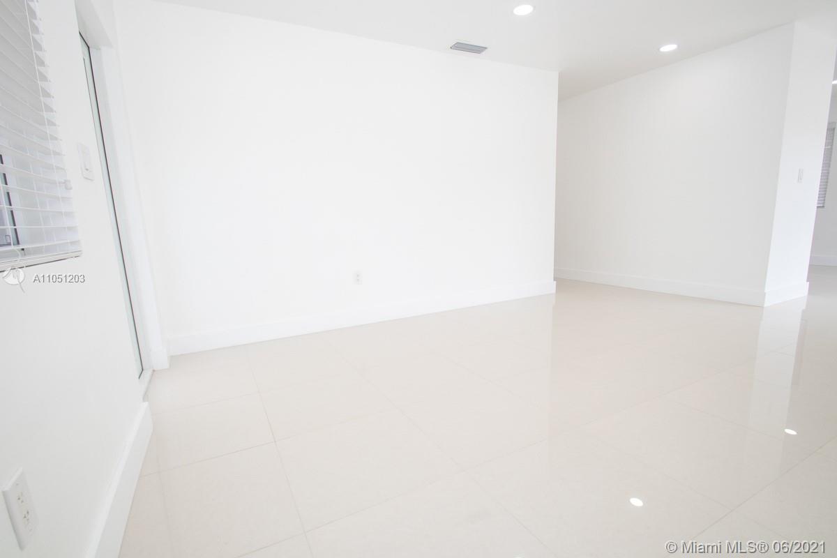 See details / 2250 sq. ft. $ 2021-06-02 0 Photo