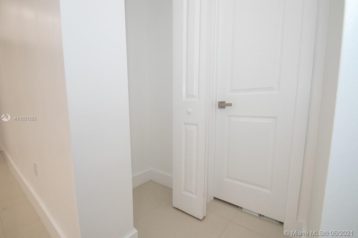 See details / 2250 sq. ft. $ 2021-06-02 0 Photo