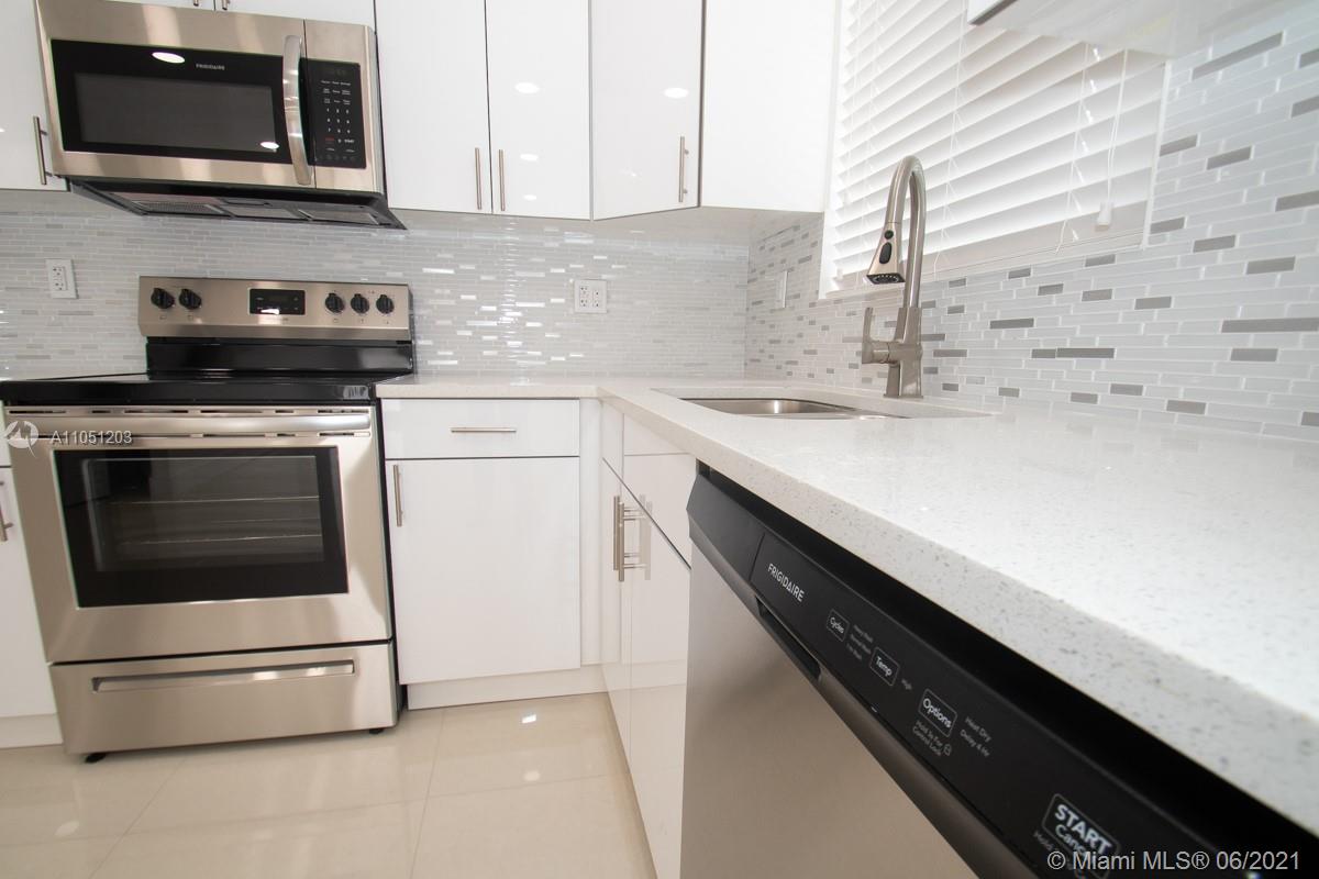 See details / 2250 sq. ft. $ 2021-06-02 0 Photo