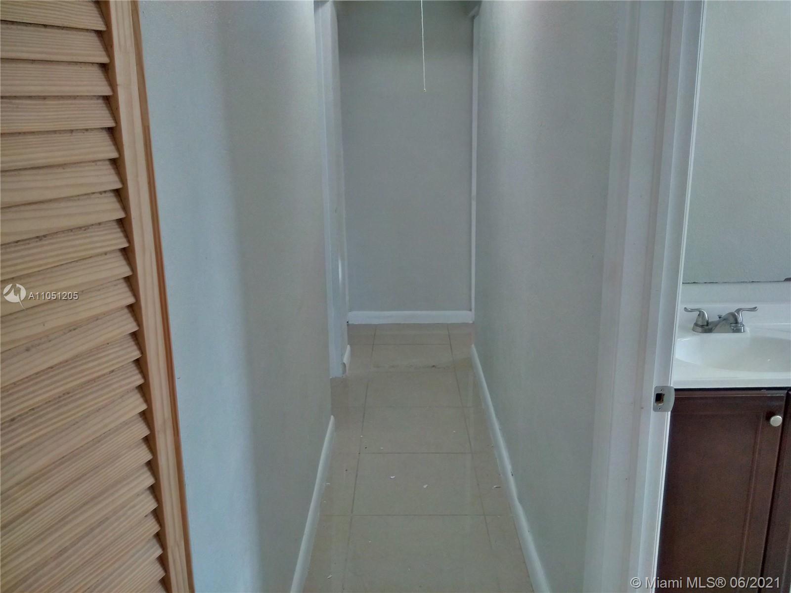 See details / 2102 sq. ft. $ 2021-06-02 0 Photo