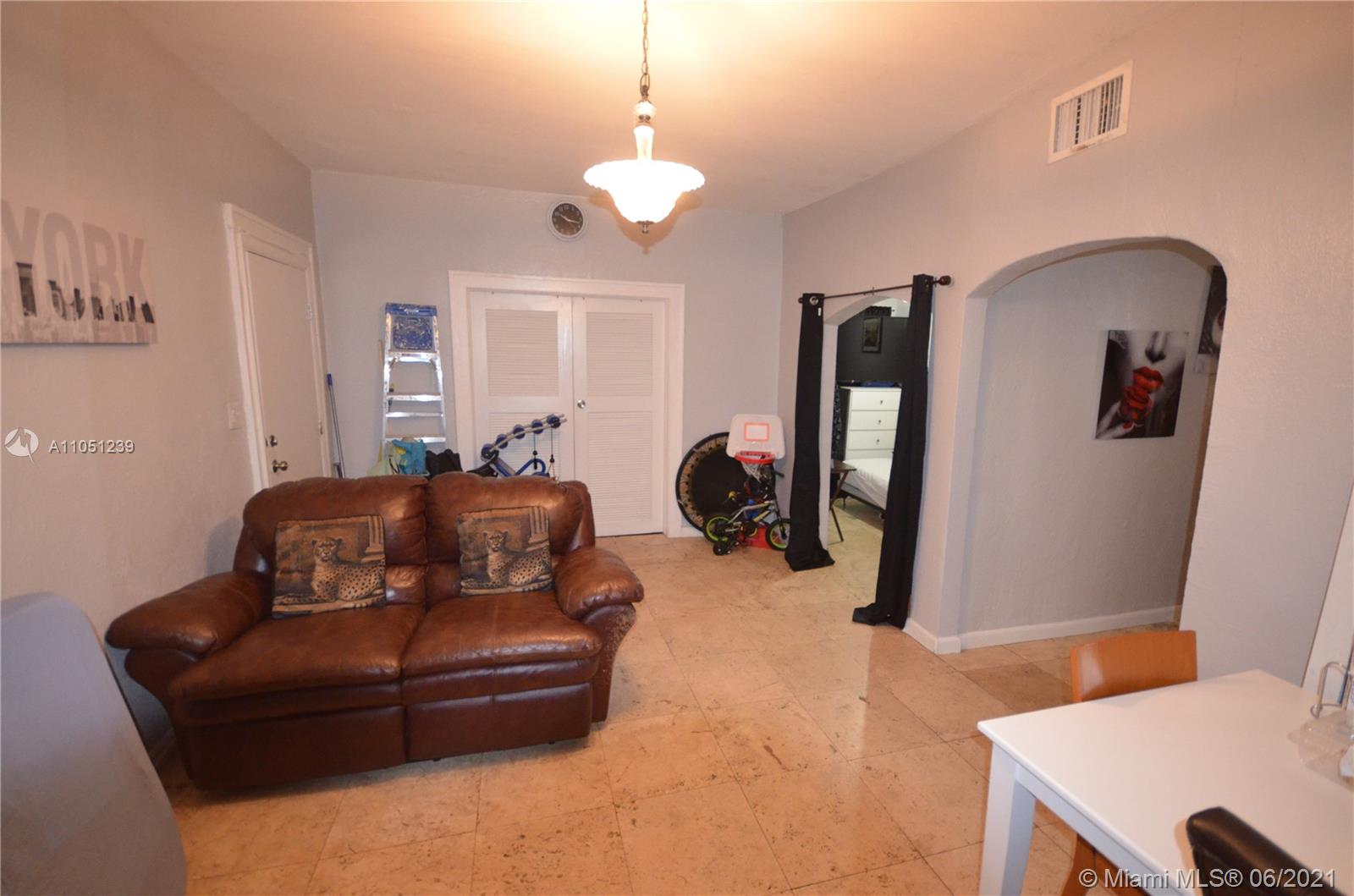 See details / 2161 sq. ft. $ 2021-06-02 0 Photo