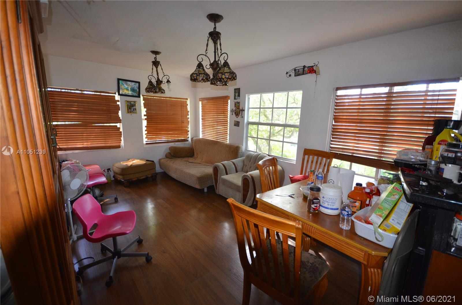 See details / 2161 sq. ft. $ 2021-06-02 0 Photo