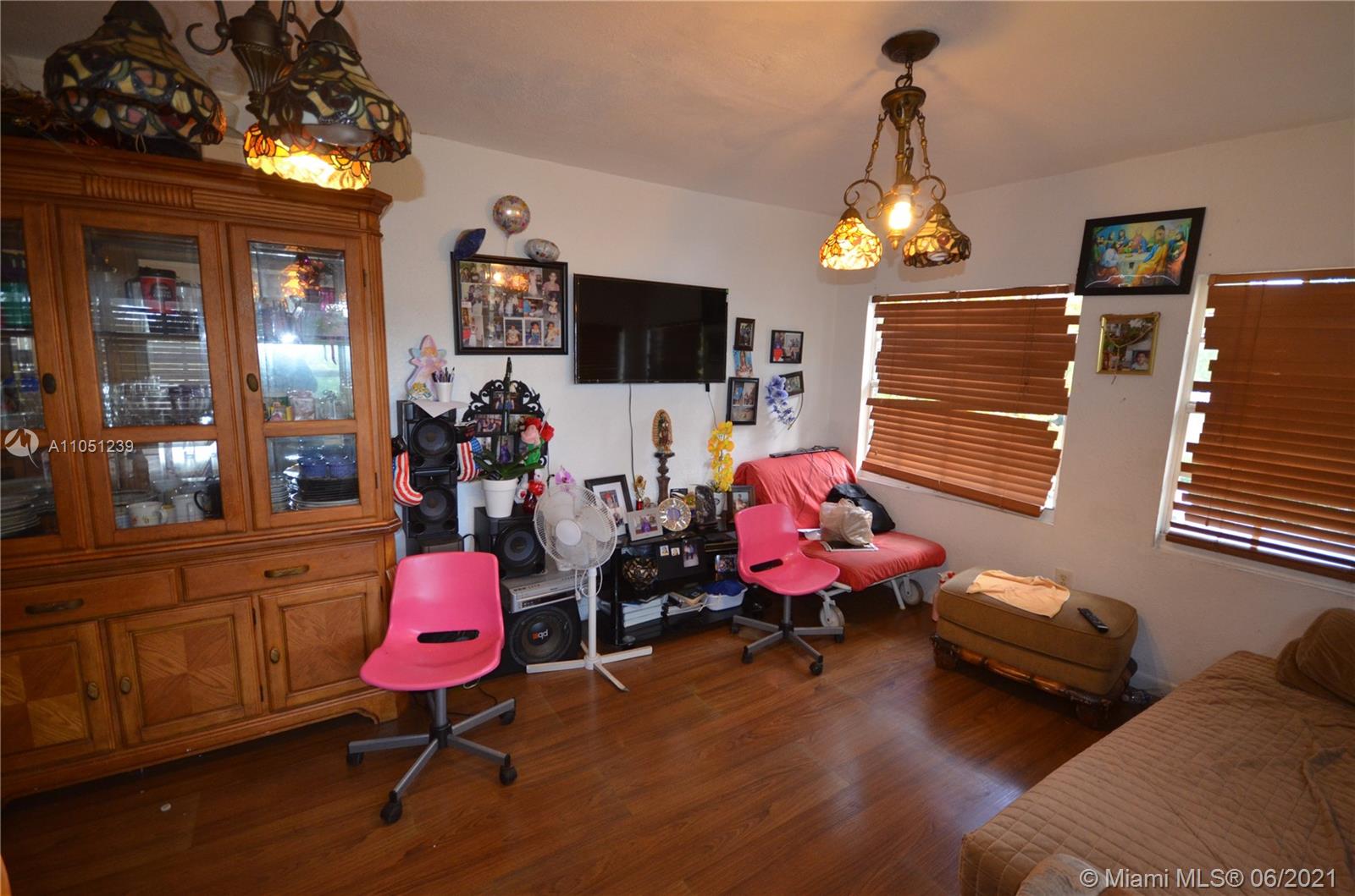 See details / 2161 sq. ft. $ 2021-06-02 0 Photo