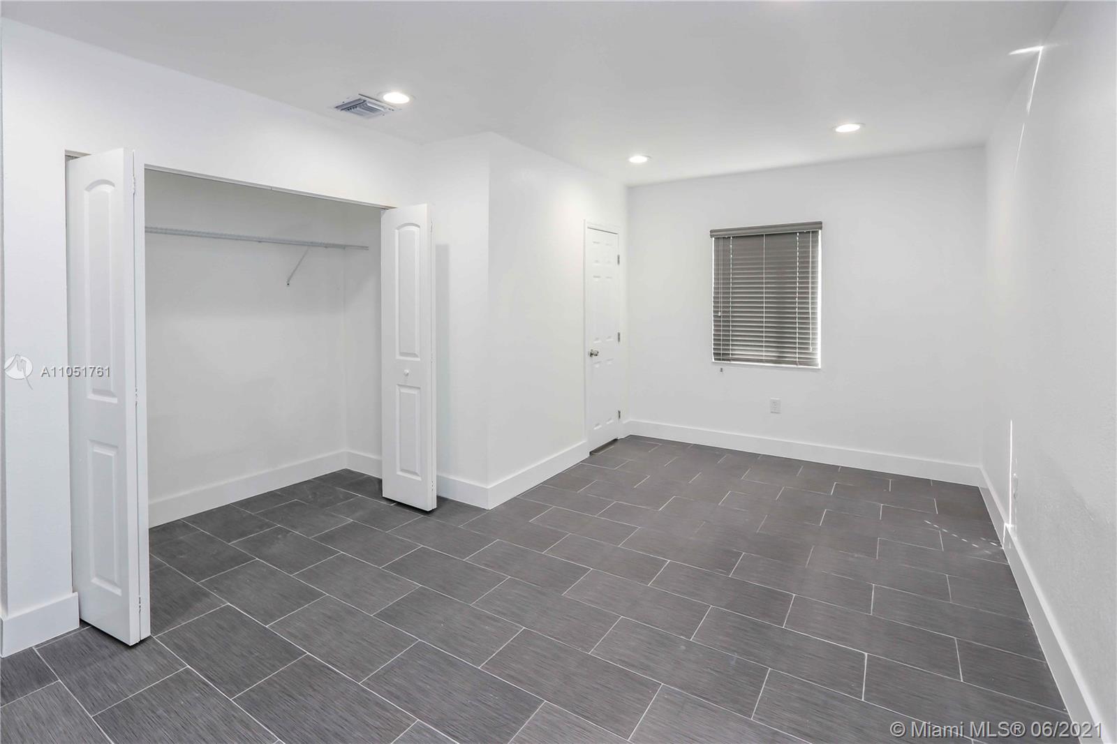See details / 2326 sq. ft. $ 2021-06-03 0 Photo
