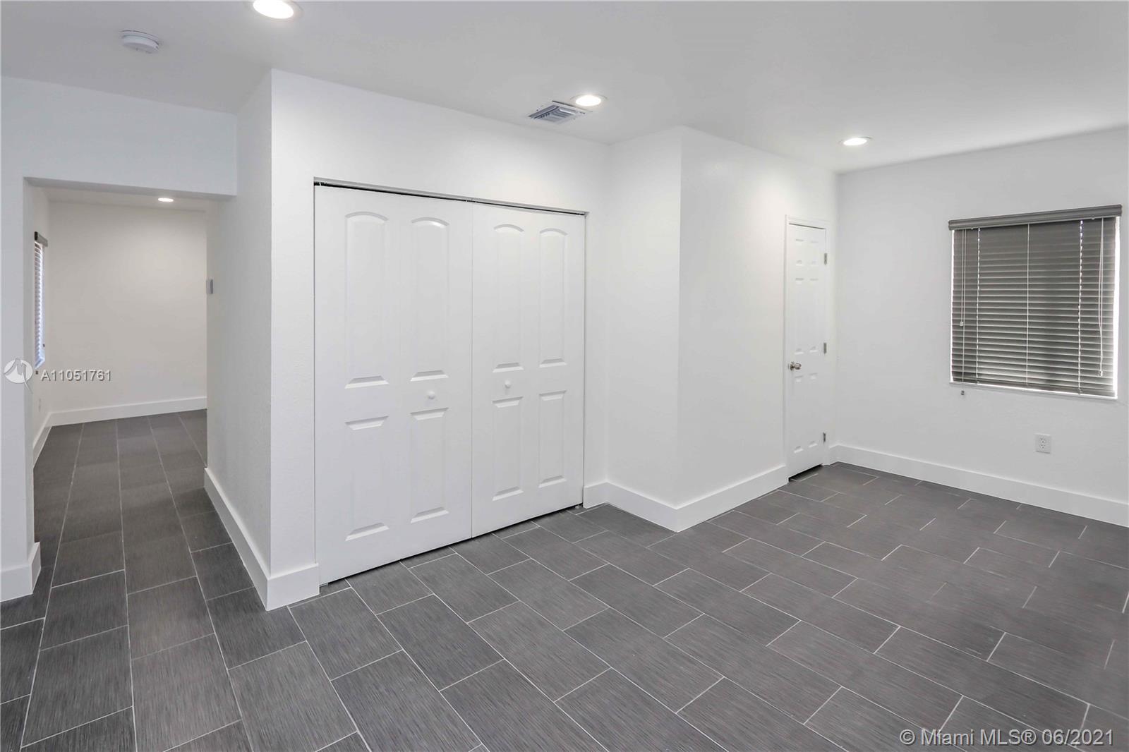 See details / 2326 sq. ft. $ 2021-06-03 0 Photo