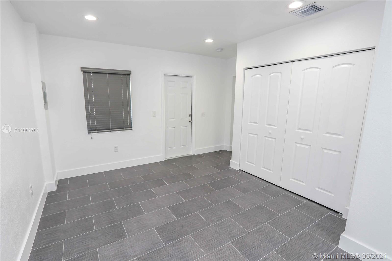 See details / 2326 sq. ft. $ 2021-06-03 0 Photo