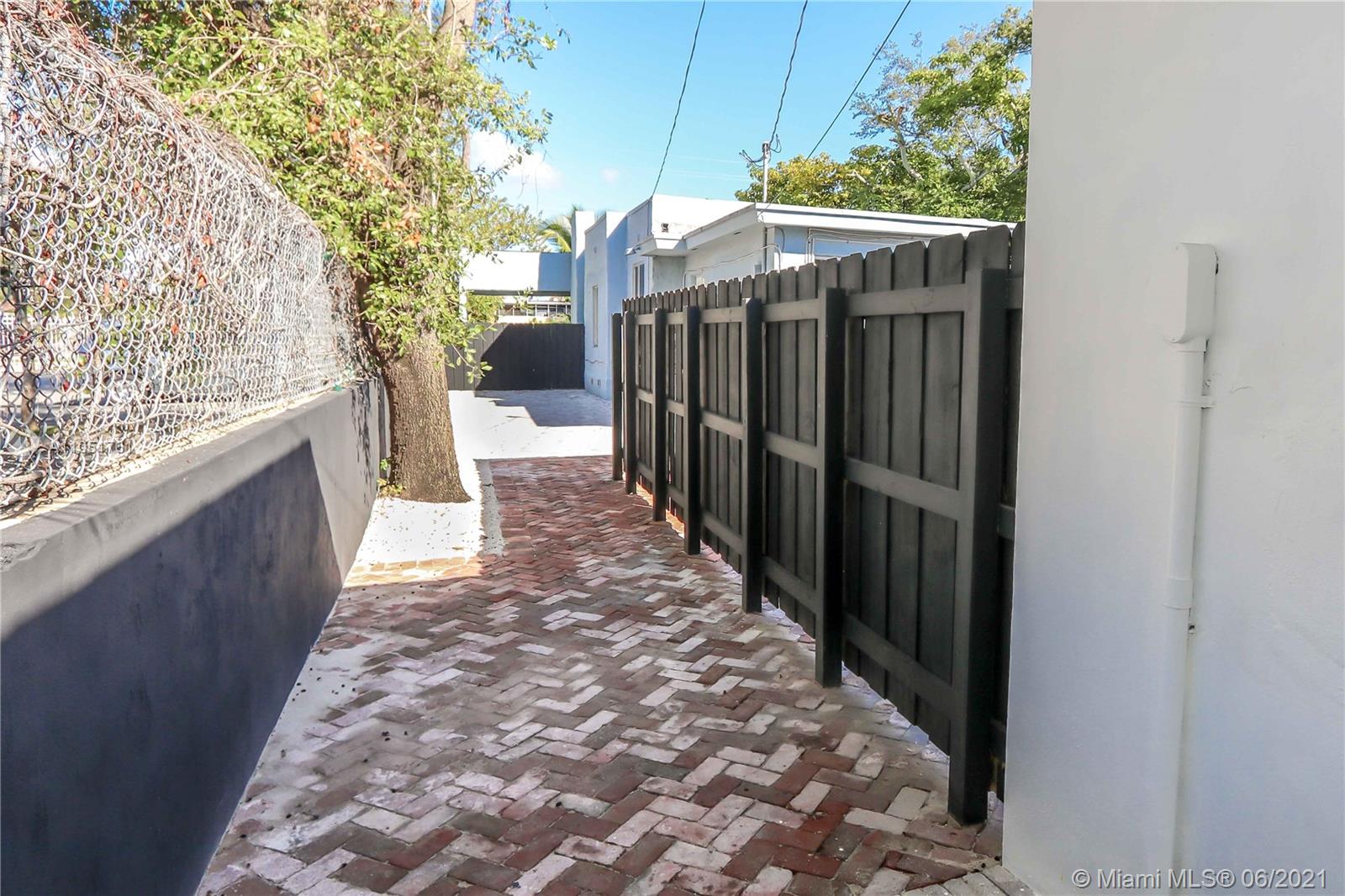 See details / 2326 sq. ft. $ 2021-06-03 0 Photo