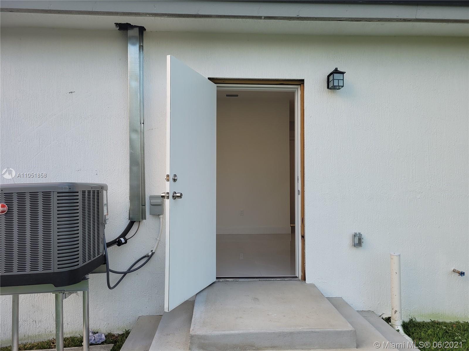 See details / 2082 sq. ft. $ 2021-06-03 0 Photo