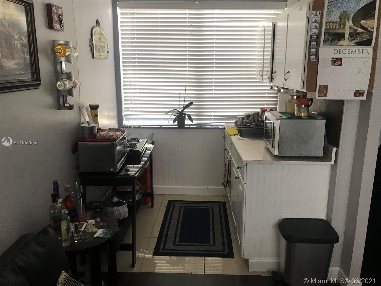See details / 1296 sq. ft. $ 2021-06-04 0 Photo