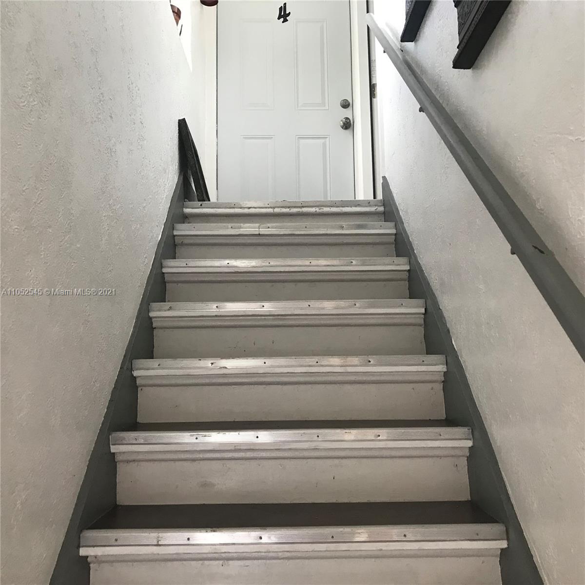See details / 1296 sq. ft. $ 2021-06-04 0 Photo