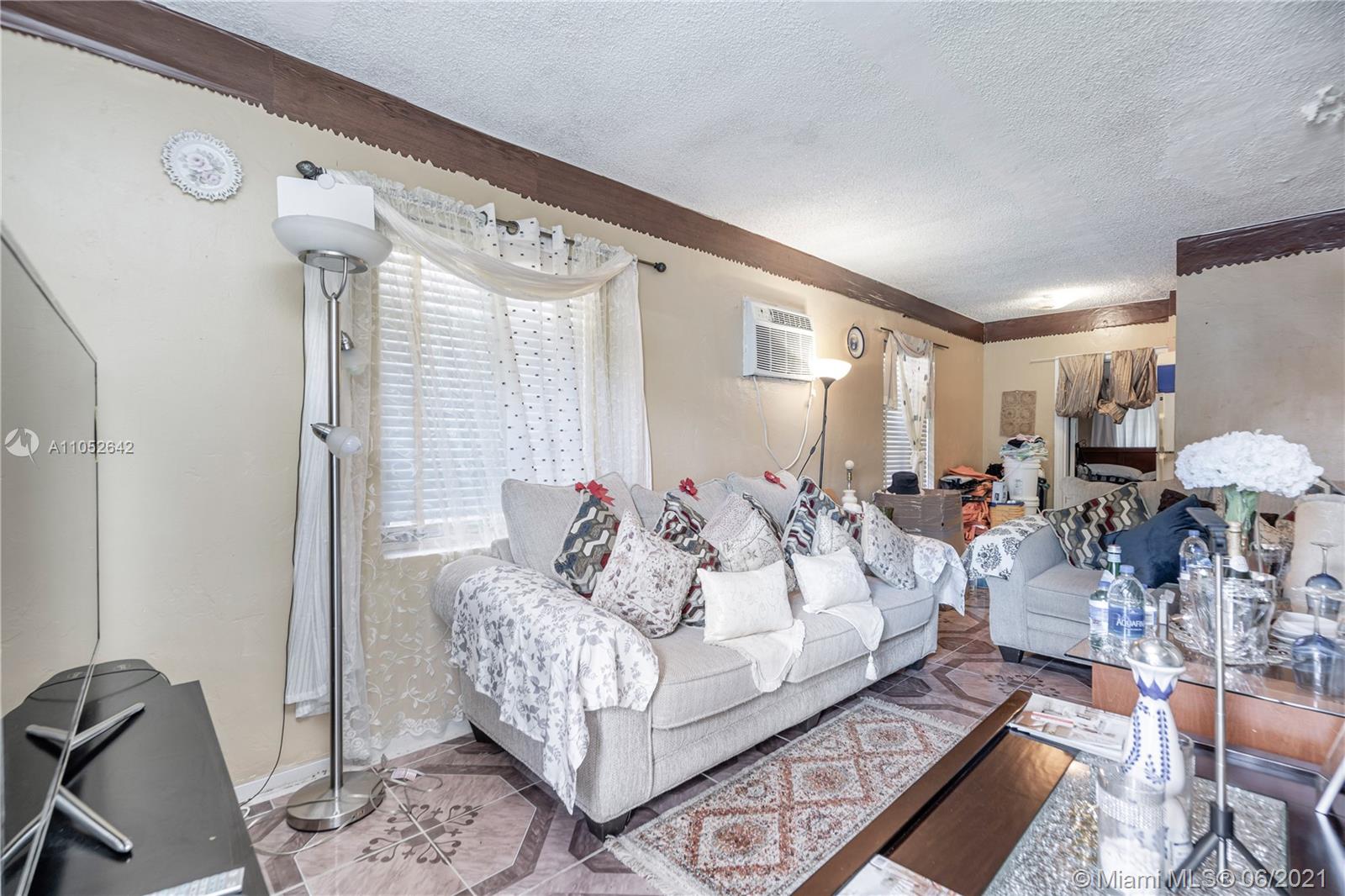 See details / 1570 sq. ft. $ 2021-06-04 0 Photo