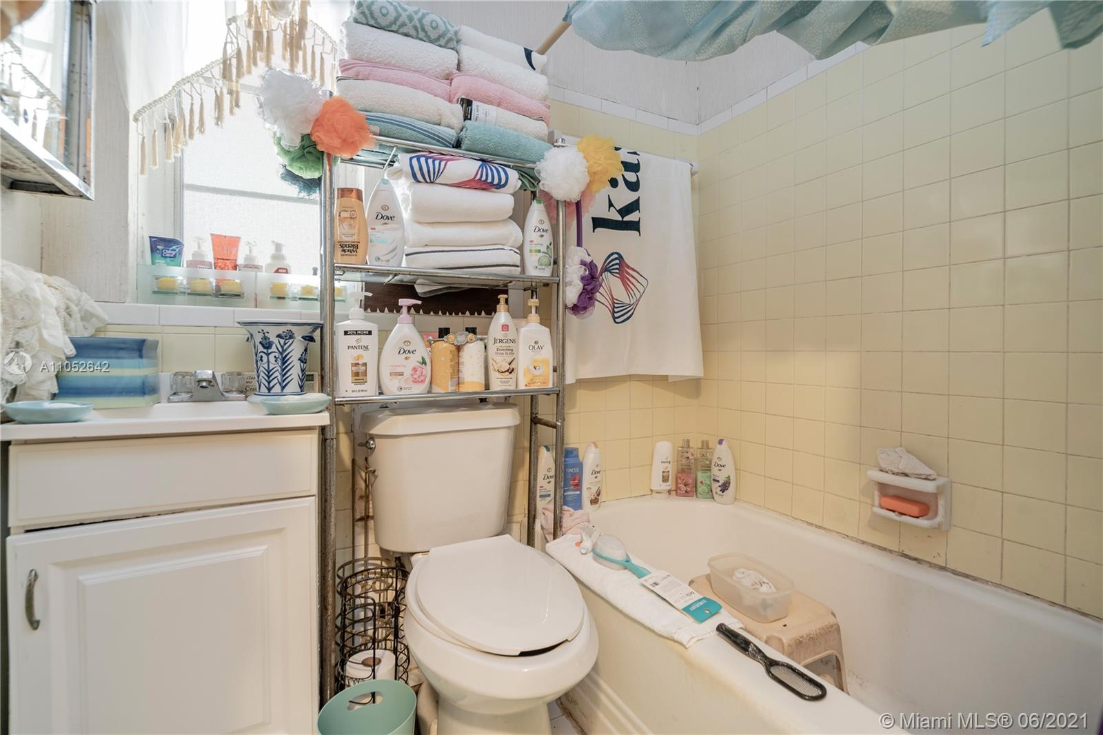 See details / 1570 sq. ft. $ 2021-06-04 0 Photo