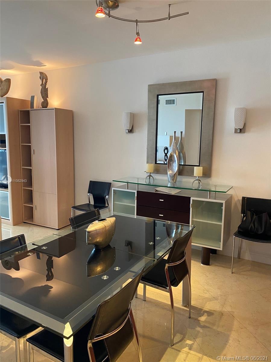 See details 3111 3 / 2 1554 sq. ft. $ 2021-06-06 0 Photo