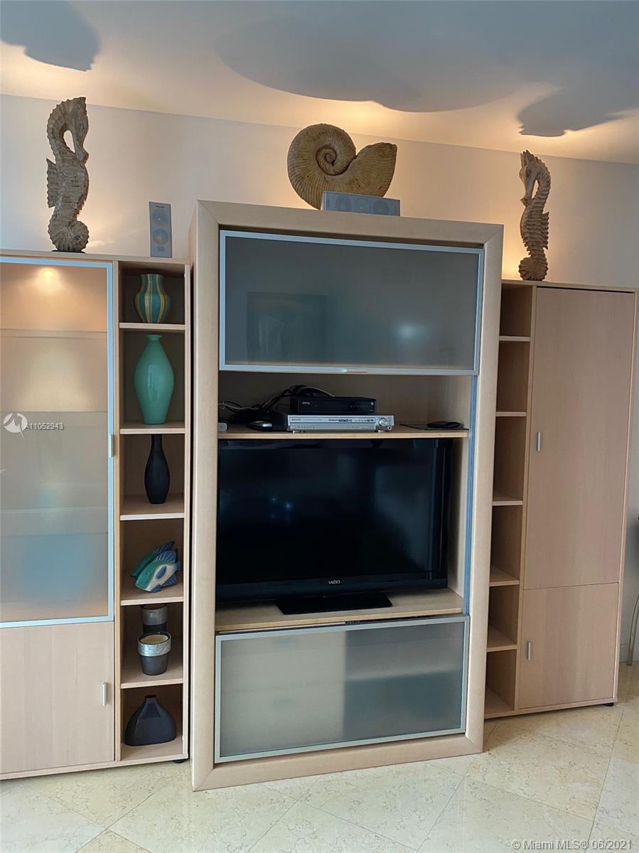 See details 3111 3 / 2 1554 sq. ft. $ 2021-06-06 0 Photo