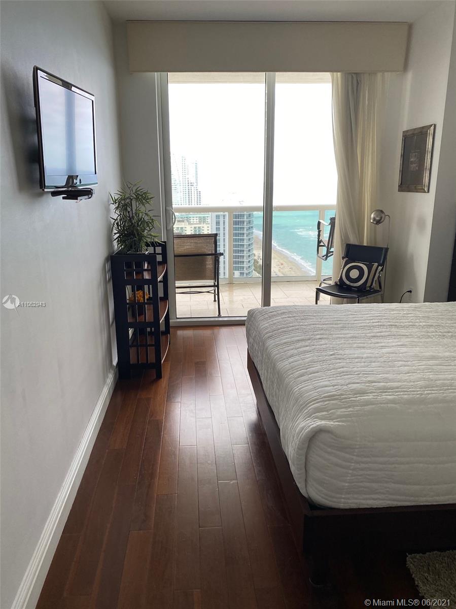 See details 3111 3 / 2 1554 sq. ft. $ 2021-06-06 0 Photo