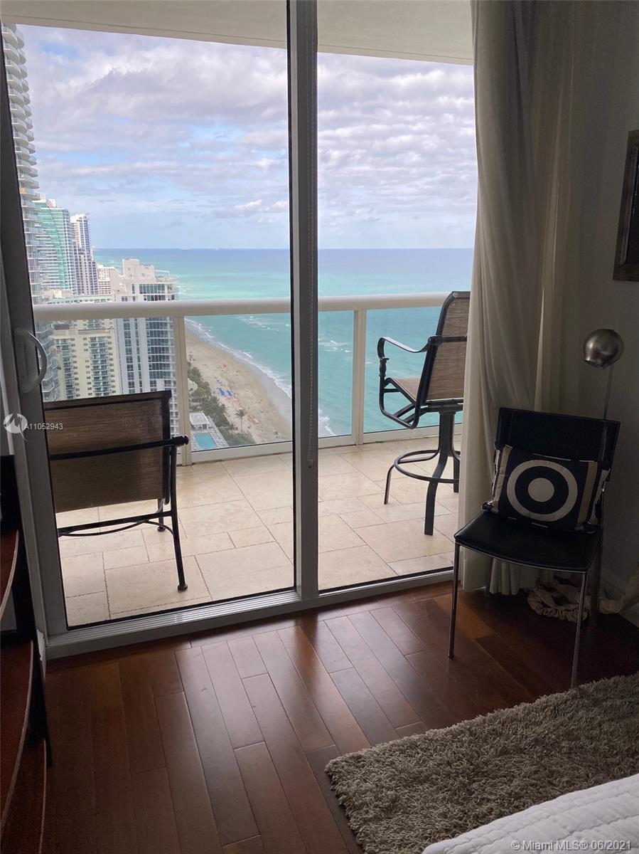 See details 3111 3 / 2 1554 sq. ft. $ 2021-06-06 0 Photo
