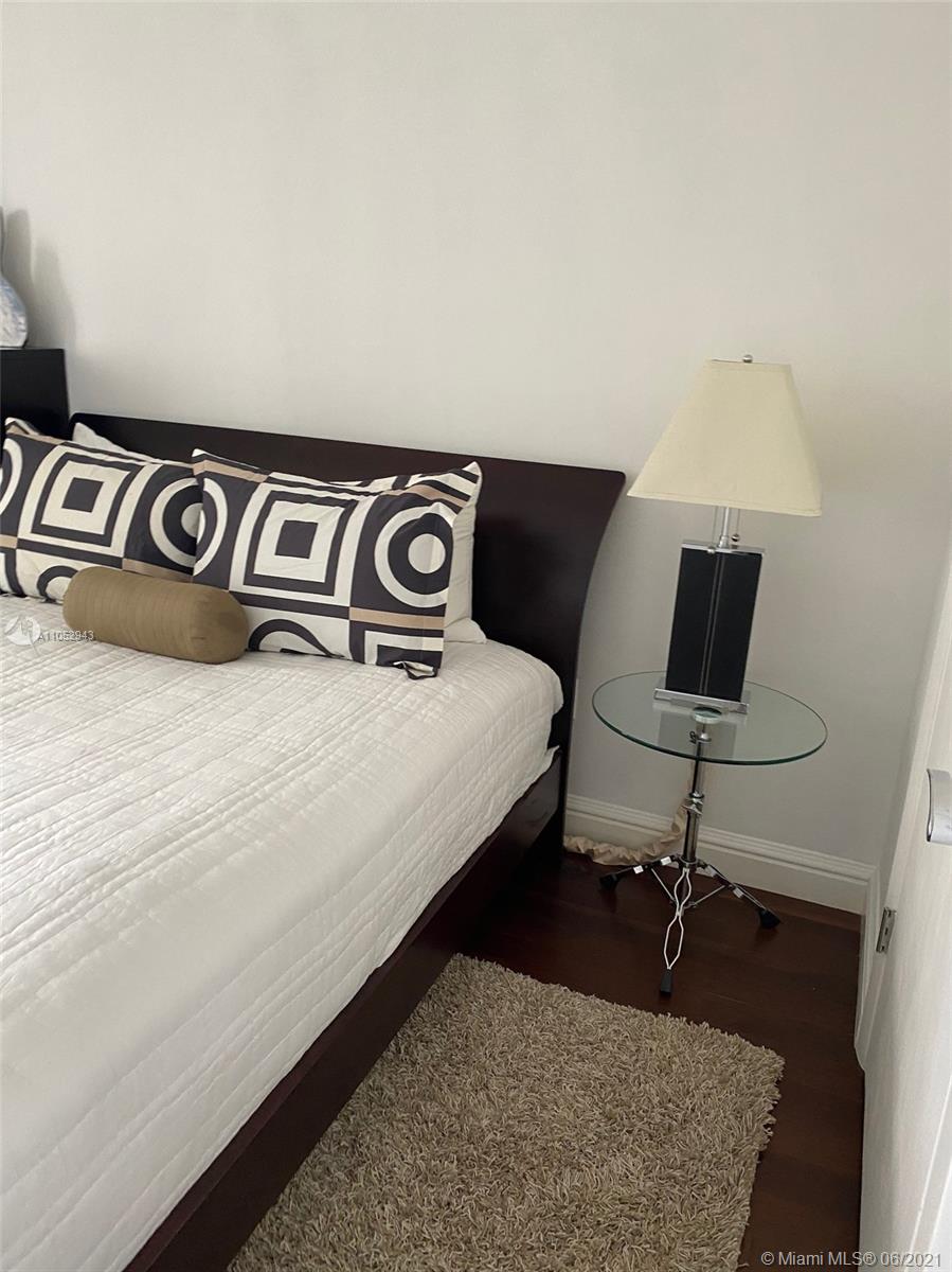 See details 3111 3 / 2 1554 sq. ft. $ 2021-06-06 0 Photo