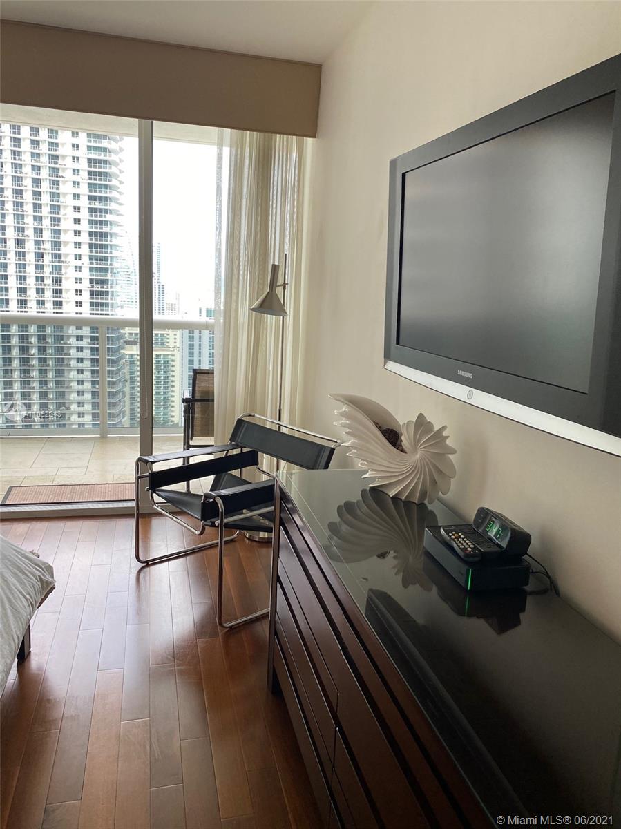 See details 3111 3 / 2 1554 sq. ft. $ 2021-06-06 0 Photo