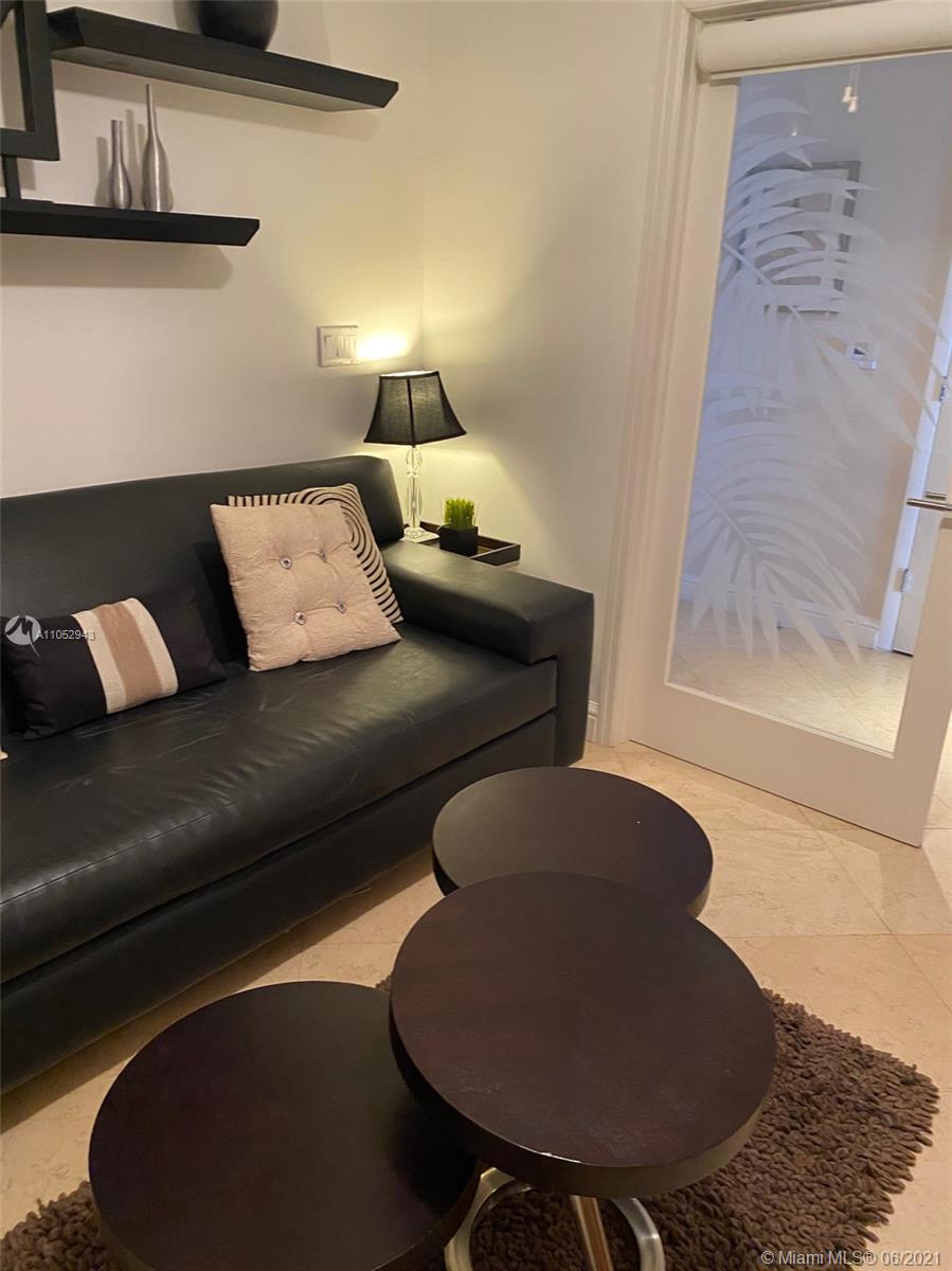 See details 3111 3 / 2 1554 sq. ft. $ 2021-06-06 0 Photo
