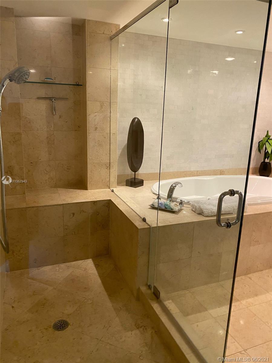 See details 3111 3 / 2 1554 sq. ft. $ 2021-06-06 0 Photo