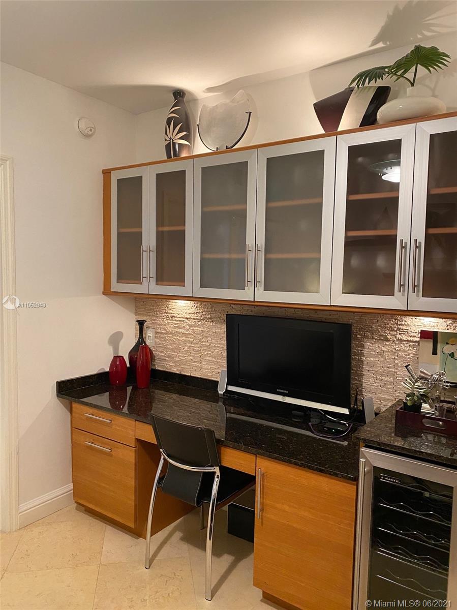 See details 3111 3 / 2 1554 sq. ft. $ 2021-06-06 0 Photo