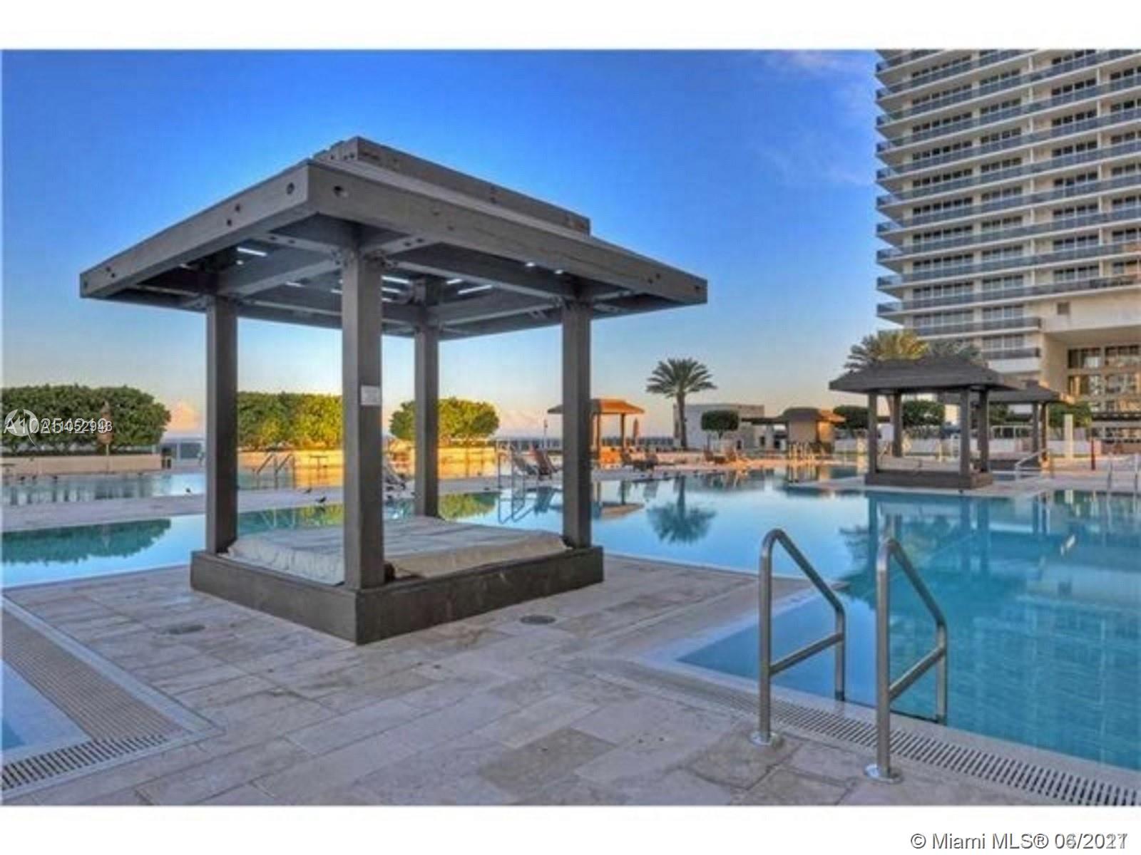 See details 3111 3 / 2 1554 sq. ft. $ 2021-06-06 0 Photo