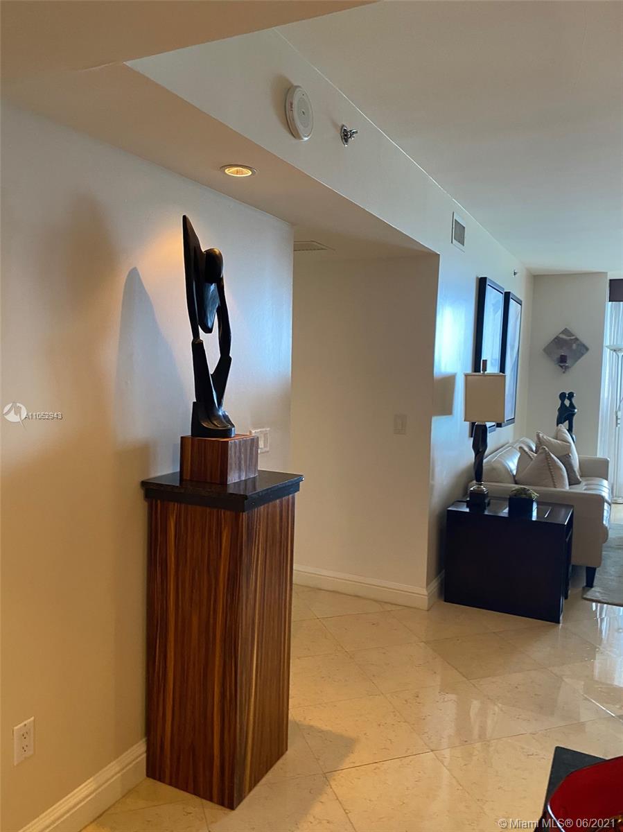 See details 3111 3 / 2 1554 sq. ft. $ 2021-06-06 0 Photo