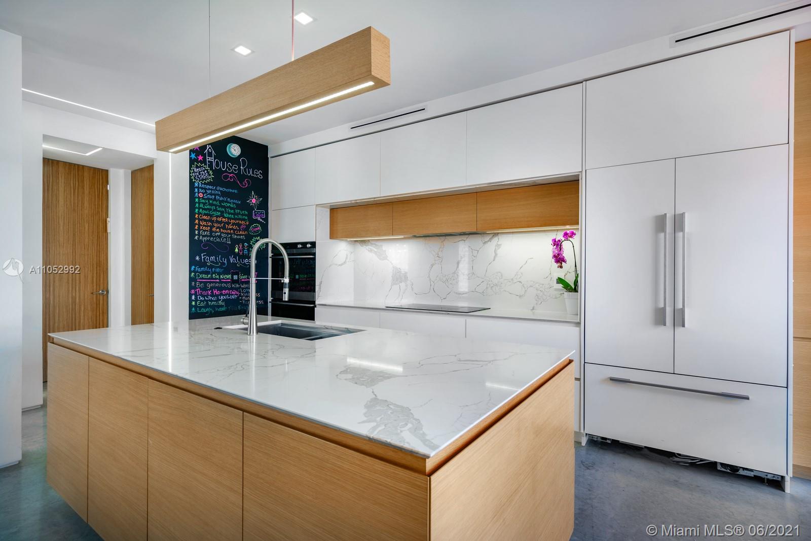 Photo of 20824 30TH PL, Aventura, Florida, 33180 -