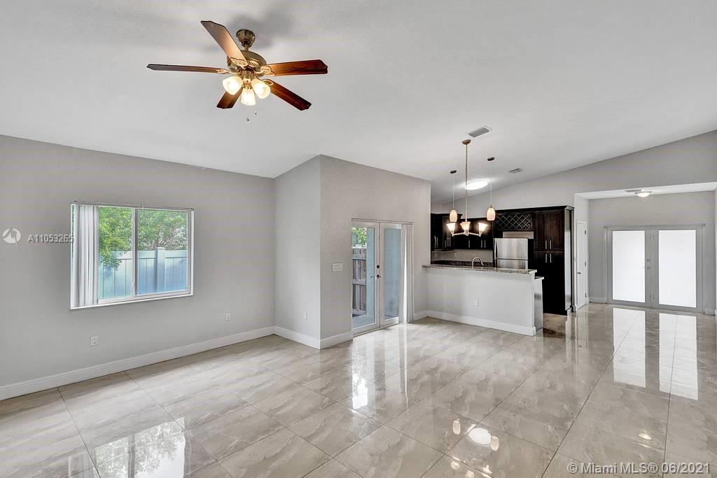 See details / 3307 sq. ft. $ 2021-06-14 0 Photo