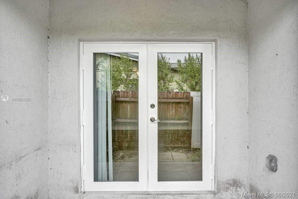 See details / 3307 sq. ft. $ 2021-06-14 0 Photo