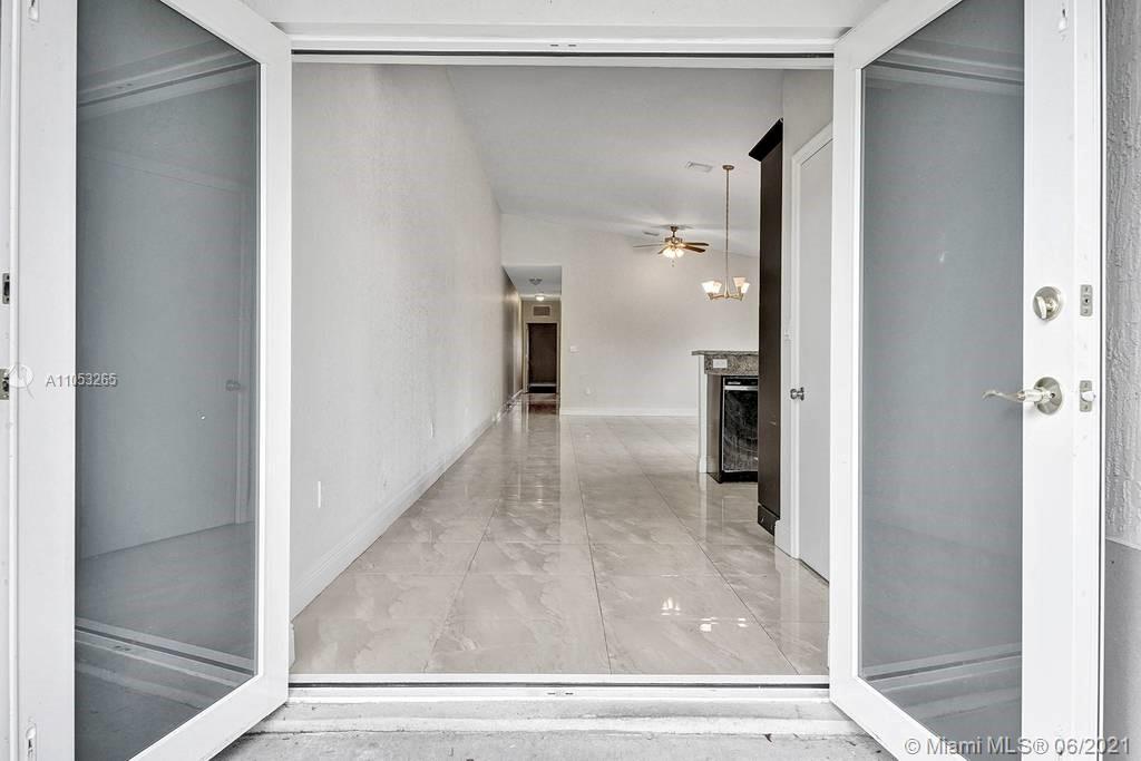 See details / 3307 sq. ft. $ 2021-06-14 0 Photo