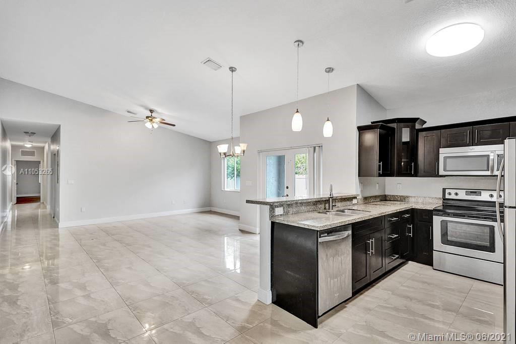 See details / 3307 sq. ft. $ 2021-06-14 0 Photo