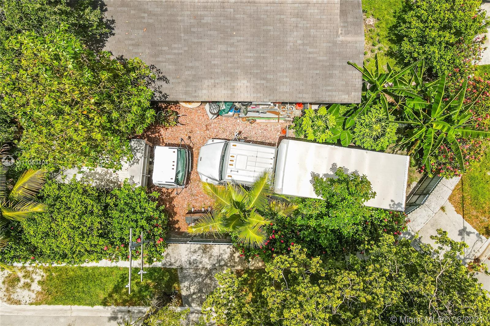 See details / 1500 sq. ft. $ 2021-06-07 0 Photo