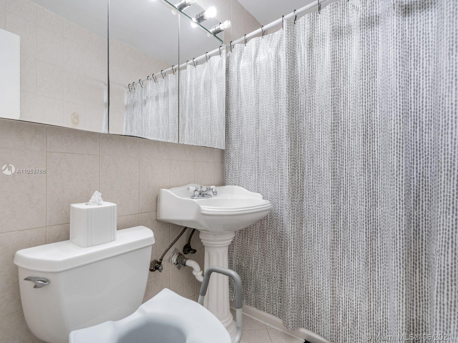 See details / 2098 sq. ft. $ 2021-06-08 0 Photo