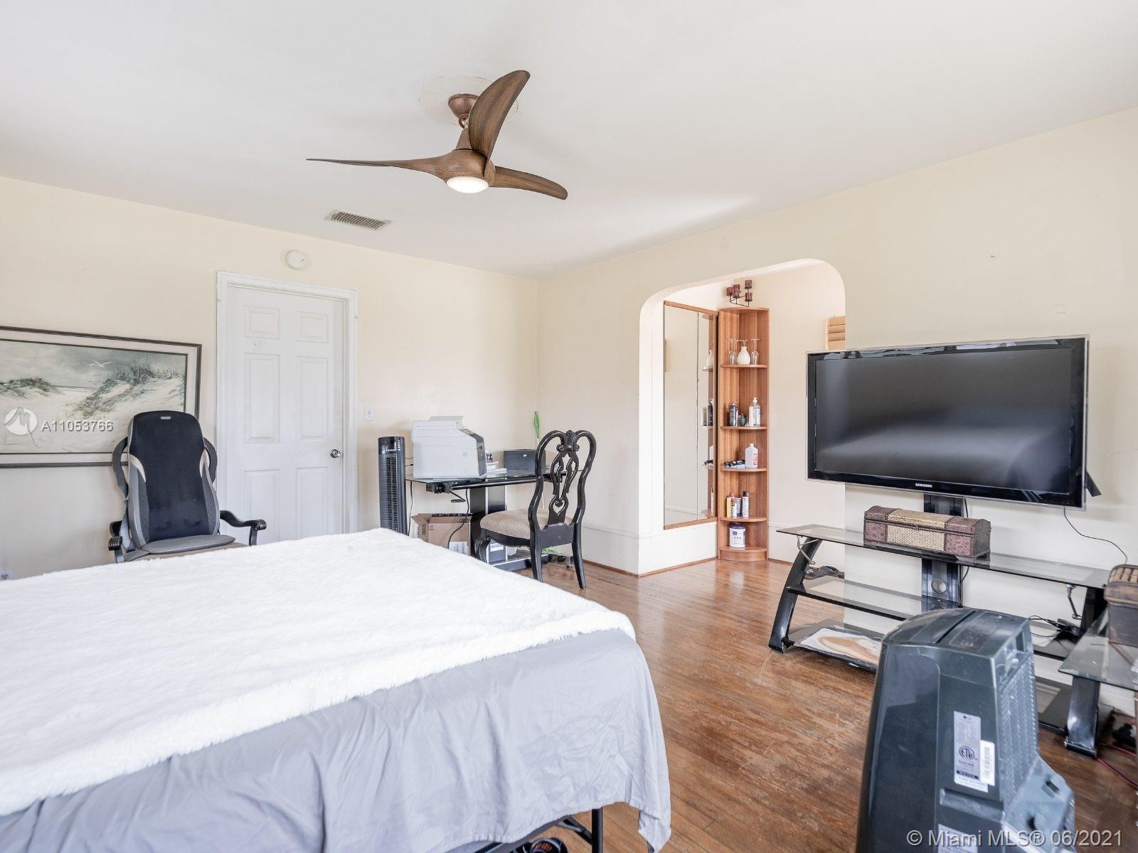 See details / 2098 sq. ft. $ 2021-06-08 0 Photo