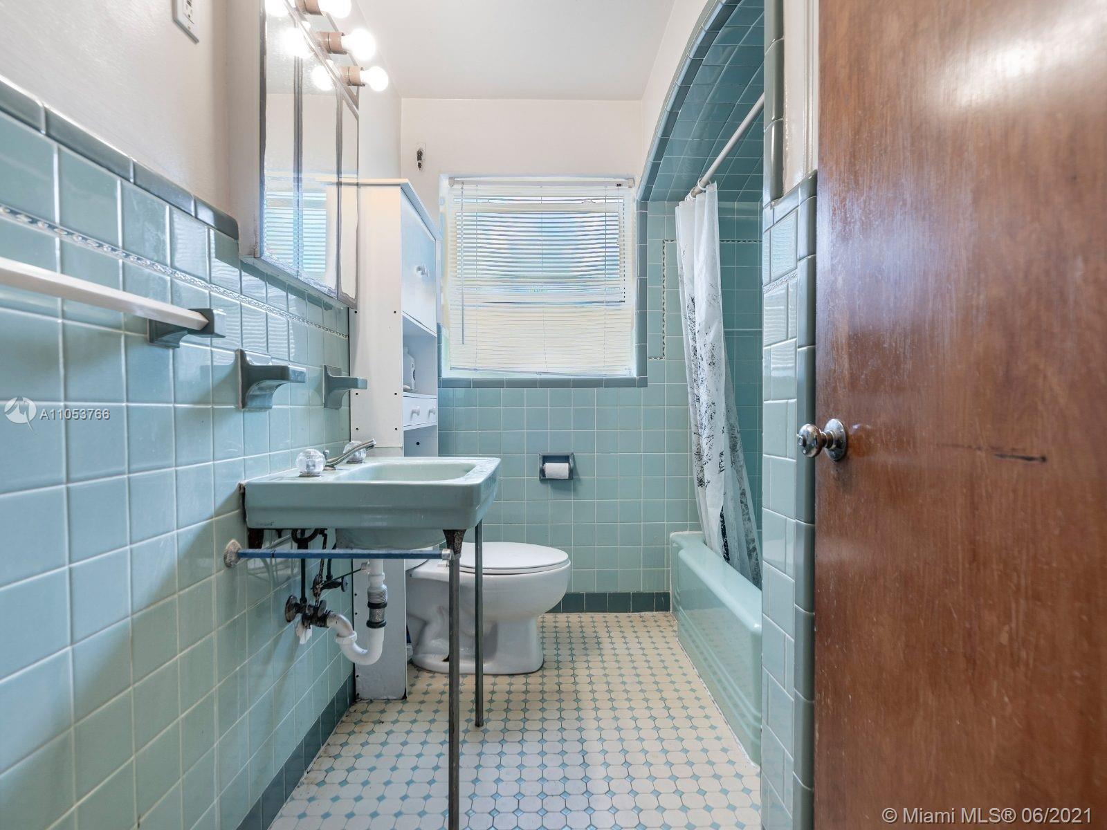 See details / 2098 sq. ft. $ 2021-06-08 0 Photo