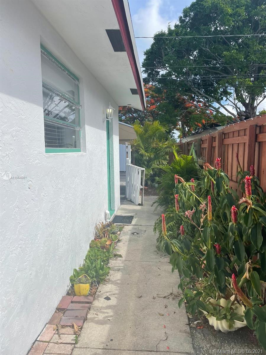 See details / 2565 sq. ft. $ 2021-06-08 0 Photo
