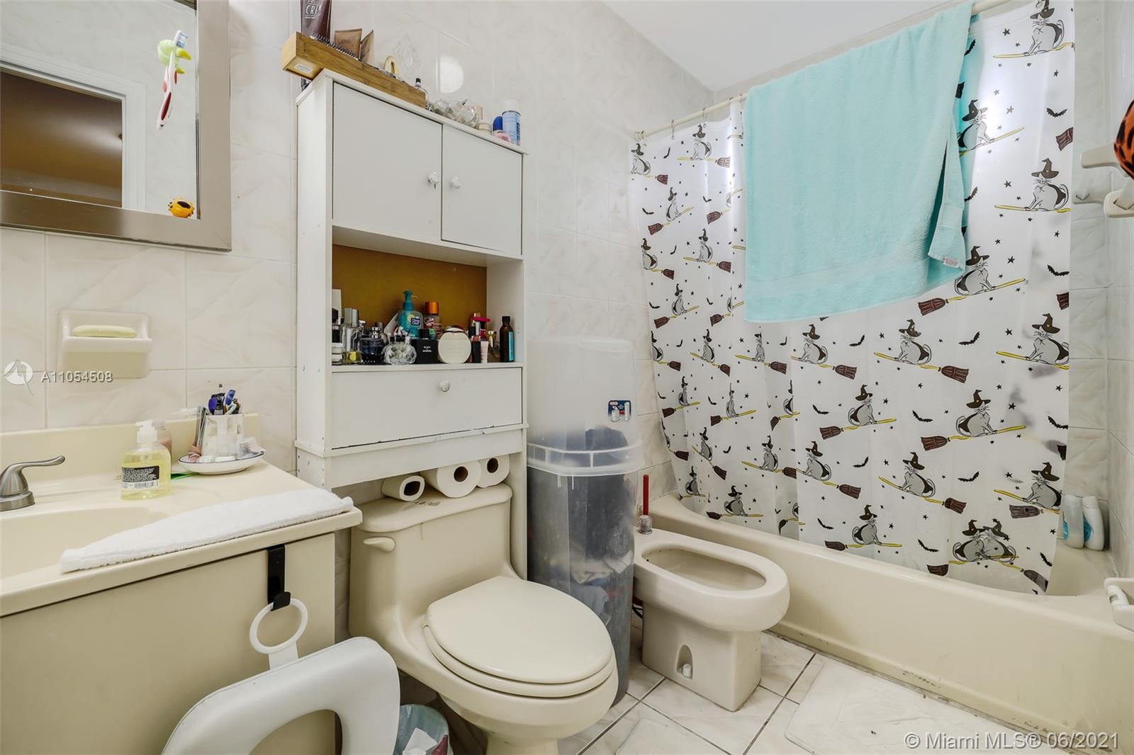 See details / 2536 sq. ft. $ 2021-06-09 0 Photo
