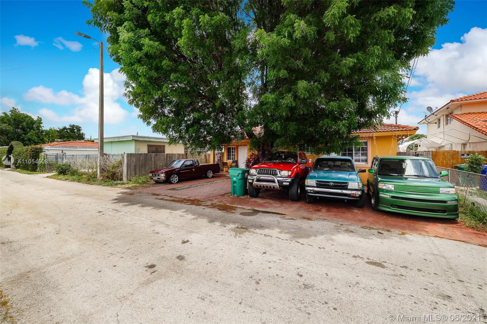See details / 2536 sq. ft. $ 2021-06-09 0 Photo
