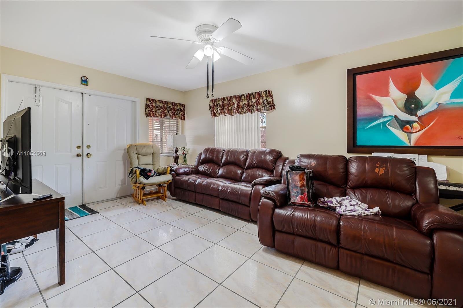 See details / 2536 sq. ft. $ 2021-06-09 0 Photo