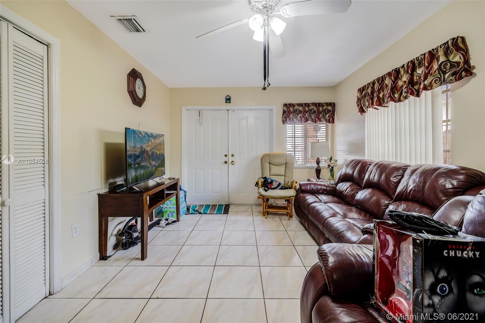 See details / 2536 sq. ft. $ 2021-06-09 0 Photo