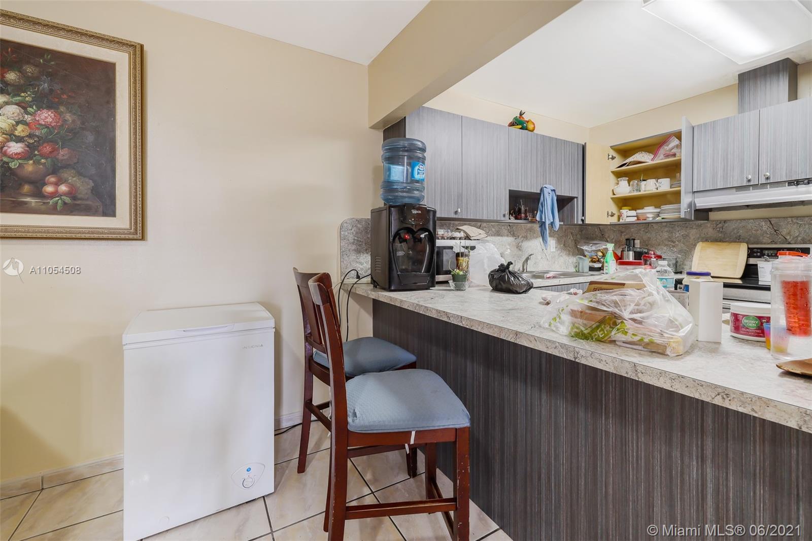 See details / 2536 sq. ft. $ 2021-06-09 0 Photo