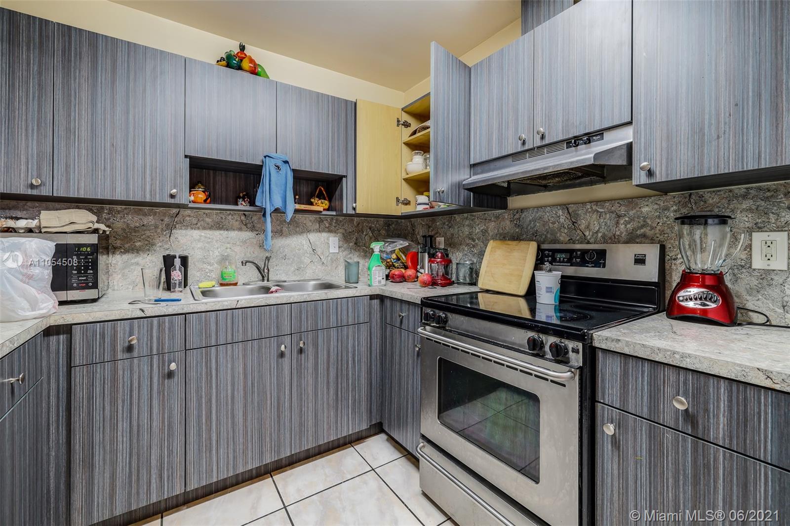 See details / 2536 sq. ft. $ 2021-06-09 0 Photo